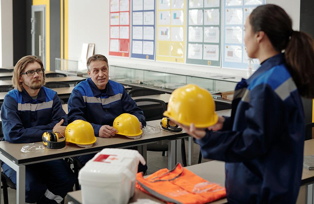 Palestras em Segurança e Saúde do Trabalho - Prevenção Total - Segurança e Saúde do Trabalho